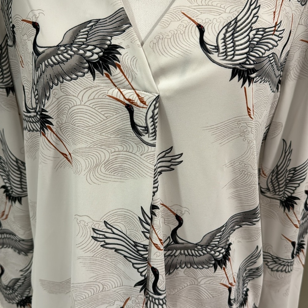Ann Taylor Factory Flying Cranes V-neck Long-Sleeve Blouse, Size LP - Picture 4 of 10